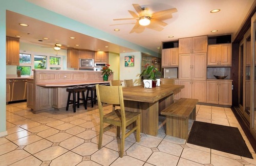 Kalama Tract House | Huge House, Heated Pool, AC, Steps to Kailua Beach