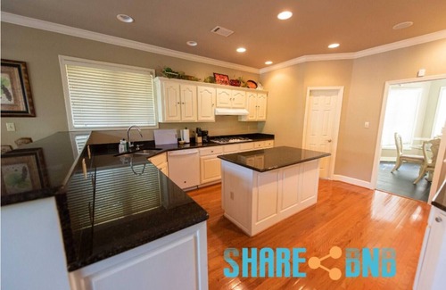 Little Rock House | Huge Lake Front Home w/EV Charger, Tennis, Basketball and more!