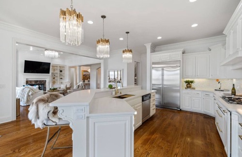 Old Hickory House | Huge Lake House 8000 SqFt with a 3 Car Garage and Private Boat Dock