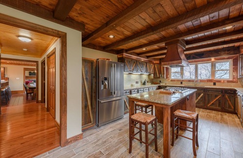 Boone Cabin | Huge Mountain Lodge for a Luxury Getaway