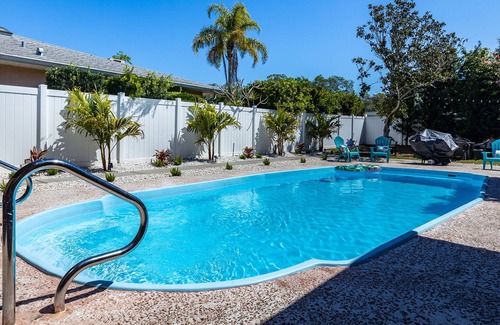 Seminole House | 🌴“Huge Pool Home 5 mins to Beaches and all the fun the Sunshine state offers”🌊☀️