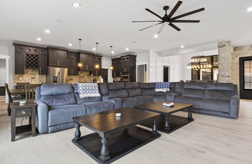 Shawnee Bend House | Huge Private Dock w/2 Slips + 2PWC, Beautiful Views, Lakeside Hot Tub, Pool & Pickleball