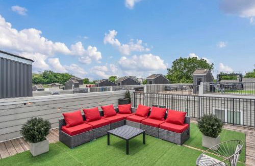 Nashville House | Huge Rooftop 5 Mins to dwtn Sleeps 12