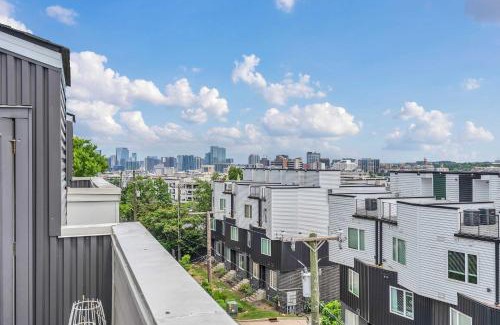 Nashville House | Huge Rooftop 5 Mins to dwtn Sleeps 12