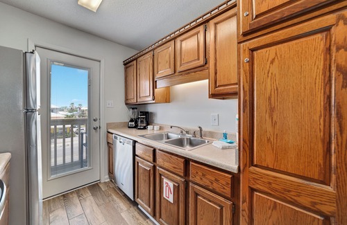 Ono Island Condo | Huge Sale 10/26-10/31! Pet Friendly! Beachside!