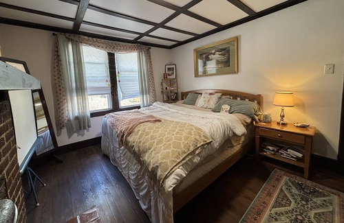 Wilkinsburg House | Huge, updated home with modern decor less than 15 minutes to Downtown!