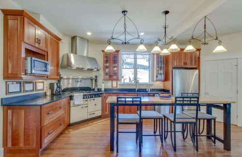 Hillsboro West End House | Huge Vandy Home-Walk 2 Grocery-Mins To D'Town