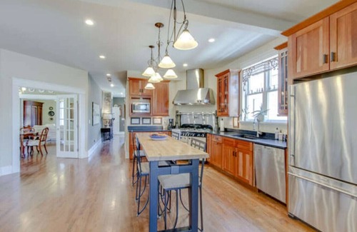 Hillsboro West End House | Huge Vandy Home-Walk 2 Grocery-Mins To D'Town
