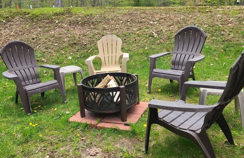Locust Lake Village Ski Chalet | Huge w/Fire Pit, Pets, Game Room, Hike, Quiet Street, Summer in the Mountains!