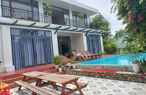 Son Trach Hotel | Hugo Homestay