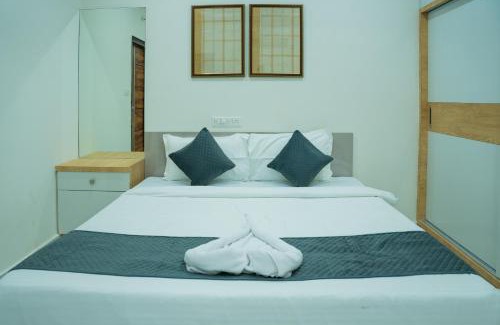 Manikonda Apartment | Huma Grand - Cozy lake view stay in the city