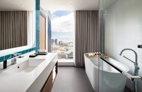 International District Hotel | Humaniti Hotel Montreal, Autograph Collection