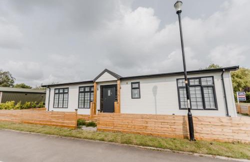 Moffat Ski Chalet | Humberston Fitties Beach House Retreat Cleethorpes