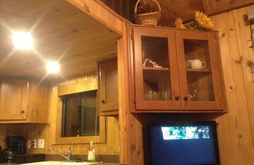 Kaweah Cabin | Humble Cabin in Sequoia Park with crazy stars