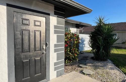 Caloosahatchee Apartment | Humble retreat