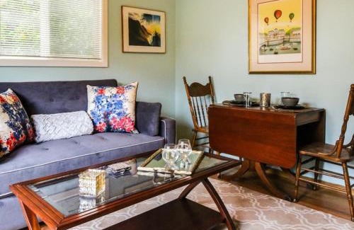 Santa Rosa House | Hummingbird Garden Retreat
