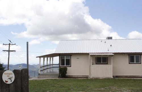 Dunlap House | Hummingbird Hill - Entire Cabin
