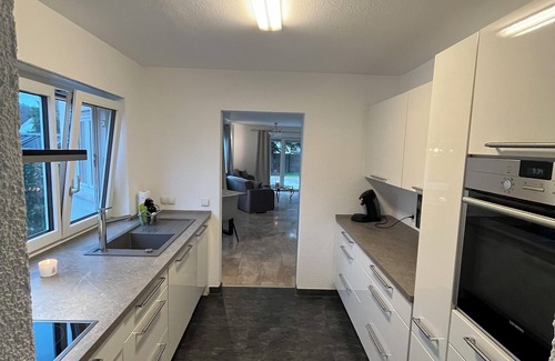 Tettnang Apartment | Hundefreundliche Ferienwohnung mit Garten und Terrasse 10 Minuten vom Bodensee