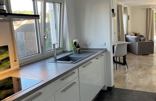 Tettnang Apartment | Hundefreundliche Ferienwohnung mit Garten und Terrasse 10 Minuten vom Bodensee