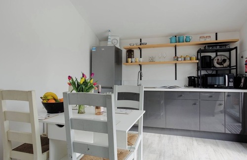 Nettlestone Apartment | Hunny Cottage-Rural Retreat-Dog Friendly-Sleeps 2