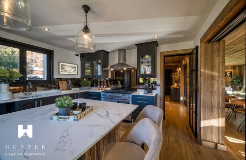 Morzine Ski Chalet | Hunter Chalets - The Bungo - Fully Catered