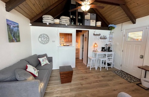 Skokomish Cabin | Hunter's Cozy River Bend Cabin on Skokomish River, 1bd/1ba