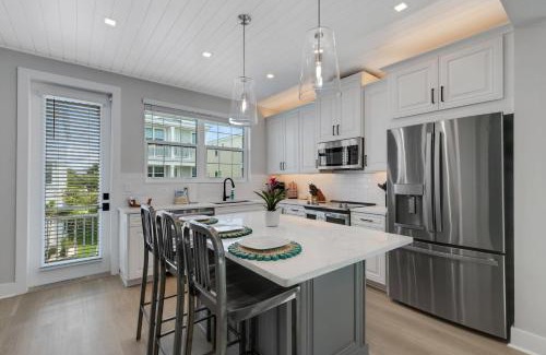 Cortez House | Hunters Haven by SkyRun Anna Maria