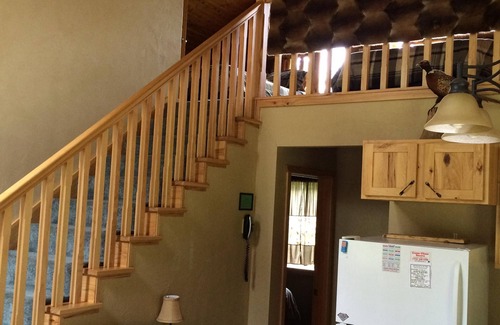 Phillips Cabin | Hunters Hideaway & Secluded Country Cabin for Family Getaways