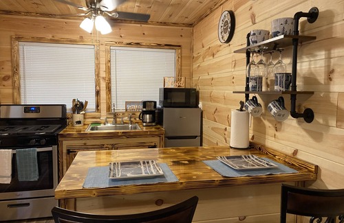 Bryson City Cabin | Hunters Hideaway