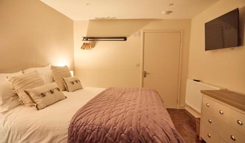 Totnes Hotel | Hunters Lodge Inn