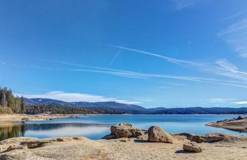Lakeshore Apartment | Huntington Lake Condo 92