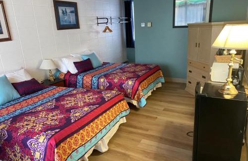 Manitoulin District Hotel | Huron Sands Motel and Restaurant