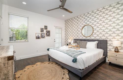 Talbot's Corner House | Hurst House - 4 Stylish Homes - Mins to Germantown