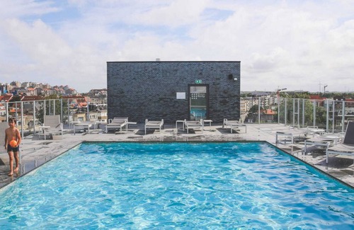 Blankenberge Apartment | Huswell - Apartment in a unique location with swimming pool