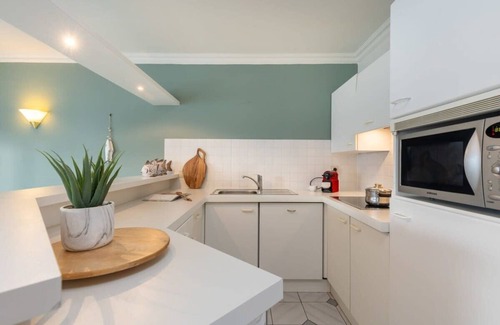 Middelkerke Apartment | Huswell - Apartment with sideways sea view