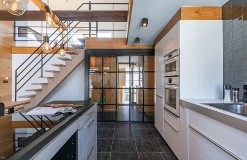 Blankenberge House | Huswell - Beautiful and spacious vacation home with parking