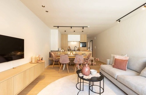 Knokke Apartment | Huswell - Central located apartment with parking in Knokke