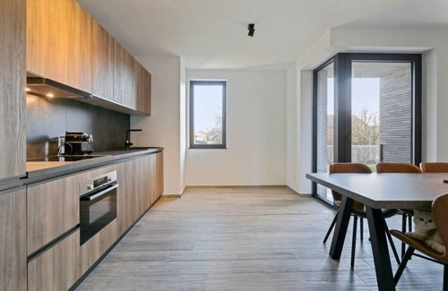 Knokke-Heist Apartment | Huswell - Spacious 3 bedroom apartment with private garage