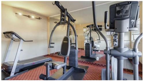 South Hutchinson Hotel | HutchiBell Hotel