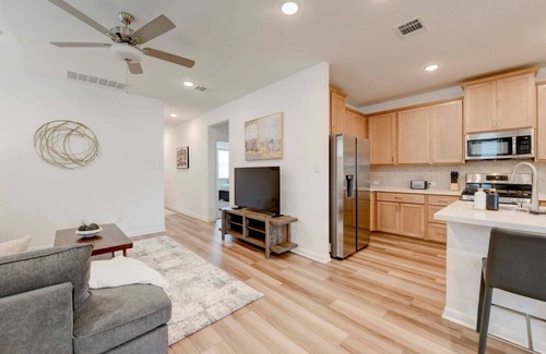 New Braunfels House | Hutto Hideaway: For Families