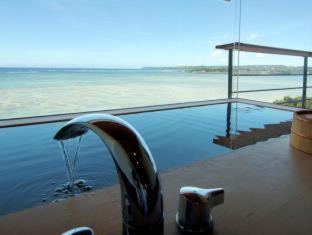 Okinawa Hotel | Hyakunagaran