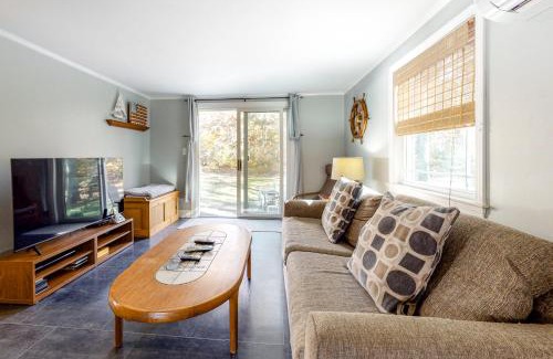 Hyannis House | Hyannis Port Cottage