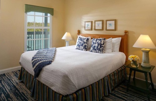 New Town Resort | Hyatt Beach House Resort Key West 1-7 nights