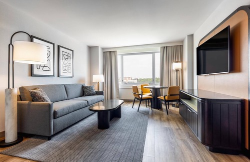 Rosemont Hotel | Hyatt Centric Chicago Ohare