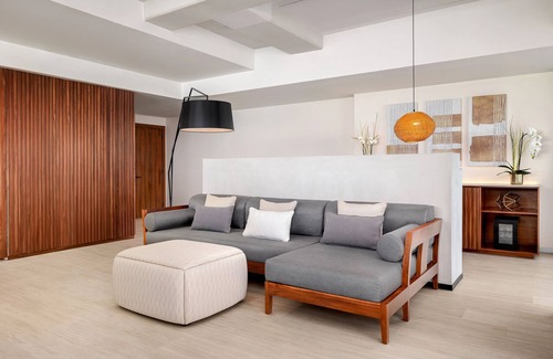Zona Hotelera Resort | Hyatt Vivid Grand Island Cancun Adults Only All-Inclusive