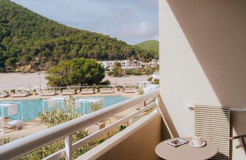 Cala Llonga Hotel | Hyde Ibiza