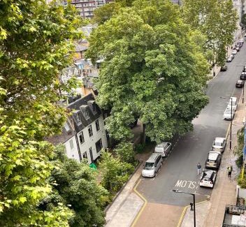 Lancaster Gate Apartment | Hyde park,2 Bedrooms 2Bathrooms, Perfect for Families!