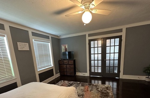 South Hyde Park Apartment | Hyde Park Hideaway