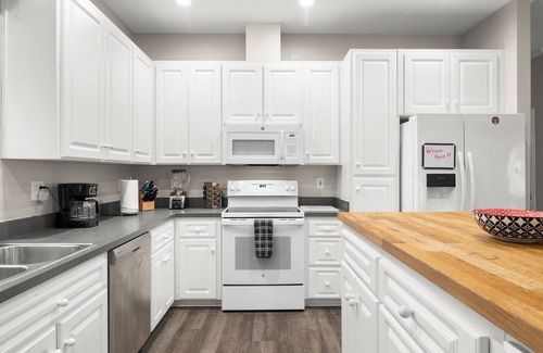 Hyde Park House | Hyde Park Tampa 4 Bedroom Home Near Hyde Park Village, SoHo and Beach!