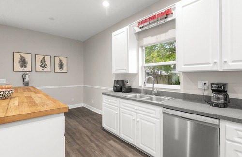 Hyde Park House | Hyde Park Tampa 4 Bedroom Home Near Hyde Park Village, SoHo and Beach!